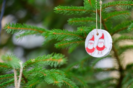 12 Okrasitev smreke v trškem jedru